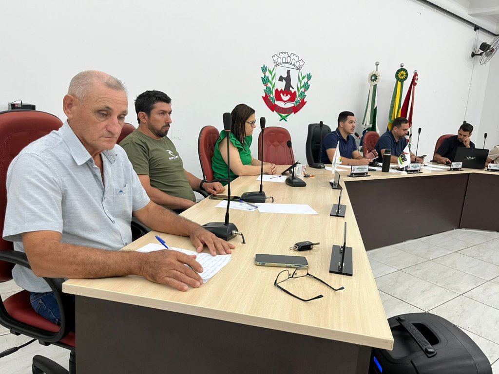 7ª Sessão Ordinária aprova matérias e encaminha demandas ao Executivo.